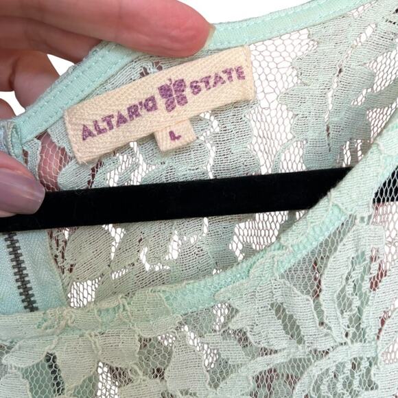 Altar'd State Women's Mint Green Lace Dress with Peek-a-boo Waist Size Large - Picture 4 of 7